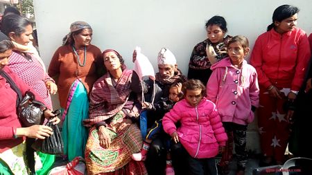 दैनिक सिदाको रकम बचाएर कैदीबन्दीले गरे शहिद परिवारलाई सहयोग