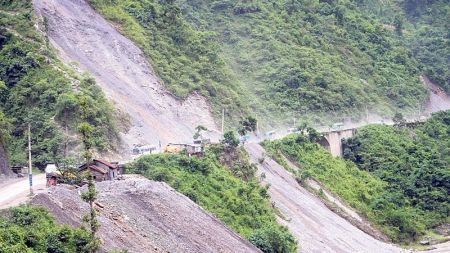 नारायणगढ मुग्लिन सडकखण्डको ५० प्रतिशत मात्रै काम, ठेकेदार कम्पनीलाई तेस्रो पटक म्याद थप