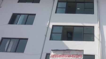 एक अर्बको सफ्टवेयर आठ महिनामै बेकामे