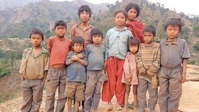 चेपाङ बालबालिकाका लागि विदेशी स्वयंसेवकबाट भवन निर्माण