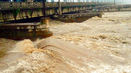 भारतको बाँधले नेपाली जमिन डुबानमा, सरकार रमिते, भारतसँग कुरै गर्न सक्दैन