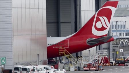 एउटै विमानका दुई सय पाइलट एकै पटक बिरामी, यस्तो छ कारण