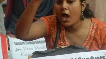 बलात्कारपीडित महिलामाथि उल्टै एसिड आक्रमण