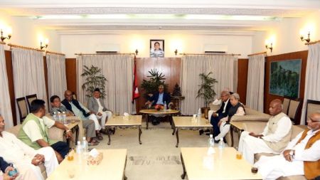 लोकतान्त्रिक गठबन्धन बनाउन काँग्रेस नेतृत्वमा सात सदस्यीय कार्यदल गठन