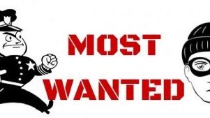 मोस्ट वान्टेड व्यक्ति नै प्रहरी पोशाकमा हिडेपछि...