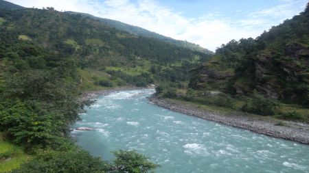 दूधकोशीबाट पानी तान्ने योजना