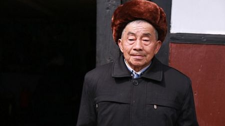 ८२ वर्षे ह्वाङ, जसले एक्लै ३६ वर्षसम्म चट्टान फोरेर ९ हजार ४ सय मिटर लामो नहर बनाए