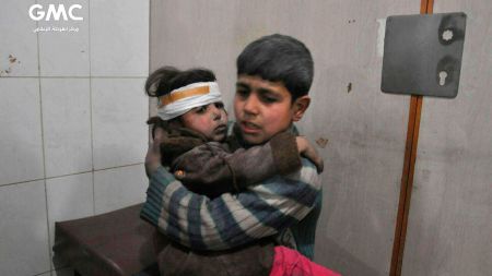 सिरिया युद्धका हृदयविदारक ११ तस्विर, जसले विश्वलार्इ भावुक बनायाे