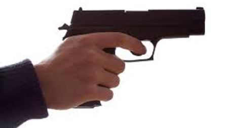 अमेरिकामा १७ वर्षीयले हाने पूर्वप्रेमिकालार्इ गाेली