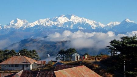 नेपालको भूमिमा भारतको आम्दानी