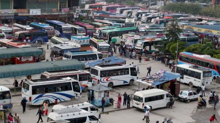 एकै दिन २ लाख मानिस काठमाडौं उपत्यकाबाट बाहिरिए