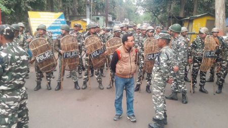 सुरक्षाकर्मीको गोली लागि नौ जनाको मृत्यु, बीस घाइते