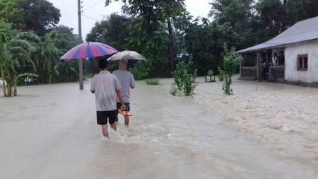  सप्तकोशी नदीमा बाढी अातंक, एक हजार बढी घर डुबे