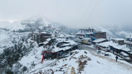 हुम्लामा कार्तिकमै हिमपात, तापक्रम माइनस ६ डिग्री