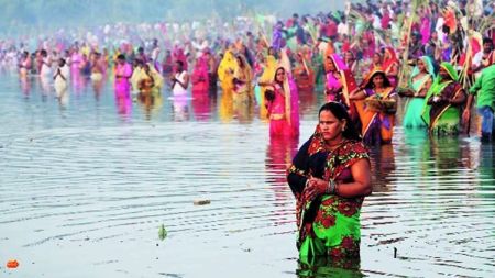 भोलि छठ मनाइने, सार्वजनिक बिदाबारे सर्वसाधारण अन्योलमा