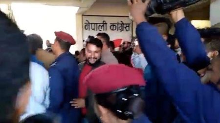 नेपाली कांग्रेस पार्टी कार्यालयमा भनाभन, देउवालाई घेराबन्दी