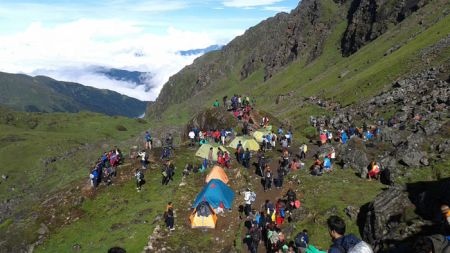 किन जाँदैनन् गोलेथरका मानिस गोसाँईकुण्ड यस्तो छ कारण