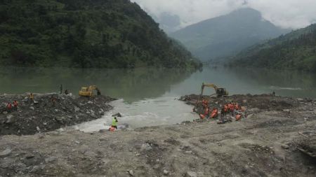 सुनकोशी नदीमा बालक बेपत्ता, गोताखोरको टोलीद्वारा खोजी जारी