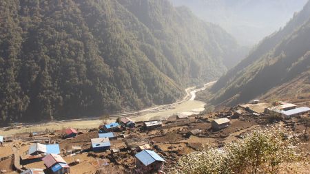 किमाथांकामा चीनको बाँध, खतरामा नेपाली बस्ती 