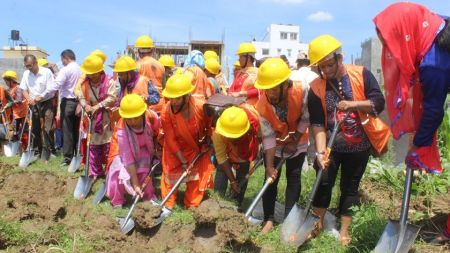 प्रधानमन्त्री रोजगार कार्यक्रमः २ लाख बेरोजगारलाई १३ दिने रोजगारी