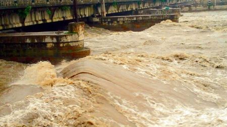 कोशी डुबान र कटानका पीडित ‘रिले’ अनशनमा