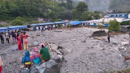 म्याग्दीमा बाढीले दुई घर बगायो, दुई बालिका बेपत्ता