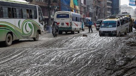 तत्काल सडक बनाउन माग गर्दै आज साँखुमा चक्काजाम