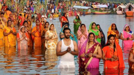 छठको मुख्य दिन आज, श्रद्धा एवं हर्षोल्लासपूर्वक मनाइँदै