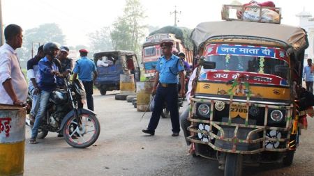 भारतीय नम्बरका टेम्पु रोक्न उच्च अदालतले दियो आदेश