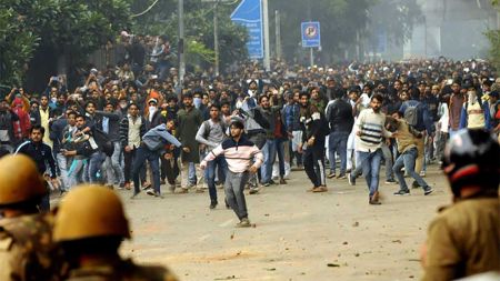 भारतमा आन्दोलन जारी : मृत्यु हुनेको संख्य ३ पुग्यो, सयौं पक्राउ