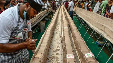 केरलाका १५ सय सेफले बनाए संसारकै लामो केक