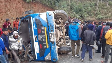 धादिङमा ट्रक दुर्घटना: ६ को मृत्यु, ५ जना गम्भीर घाइते