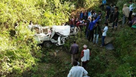 कटारीमा स्कारपियो दुर्घटना, ५ जनाको घट्नास्थलमै मृत्यु