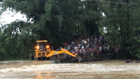 विद्युत कार्यालयको गाडि वाढिले वगाउँदा १ जनाको मृत्यु, दुई जना वेपत्ता