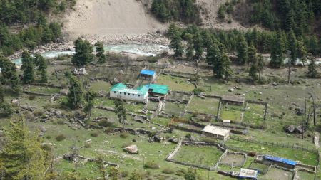 छाङ्गरुमा सशस्त्रको भवन नौ महिनामा भुइँतला मात्रै निर्माण