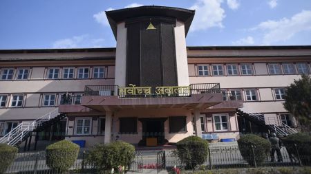 सर्वोच्चले दिएन आईजीपी नियुक्ति प्रकरणमा अन्तरिम आदेश