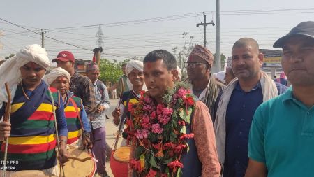 एमाले नेता भण्डारीद्धारा लम्की चुहामा स्वतन्त्र उम्मेदवारी, पार्टीले जननेता नचिनेको आरोप