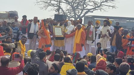 अयोध्याको राम मन्दिर ट्रष्टलाई औपचारिक रुपमा देवशीला हस्तान्तरण 