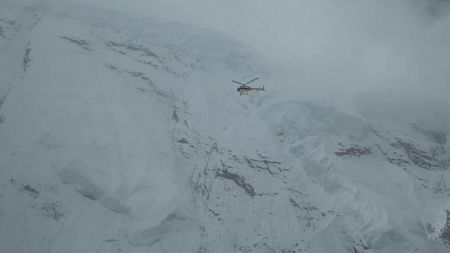 दार्चुलामा हिमपहिरो, यार्सा टिप्न गएका ९ जना पुरिएको आशंका