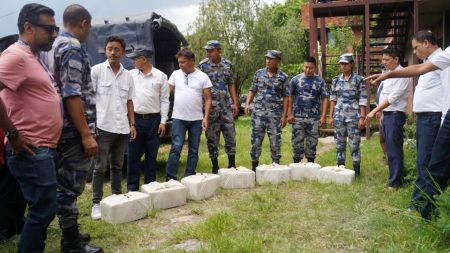 भाग्दै गर्दा विमानस्थलबाट पक्राउ परेका चुवान हुन १ क्विन्टल सुनका मालिक ?