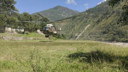 प्रधानमन्त्री प्रचण्ड भोपुर ब्यारेकमा